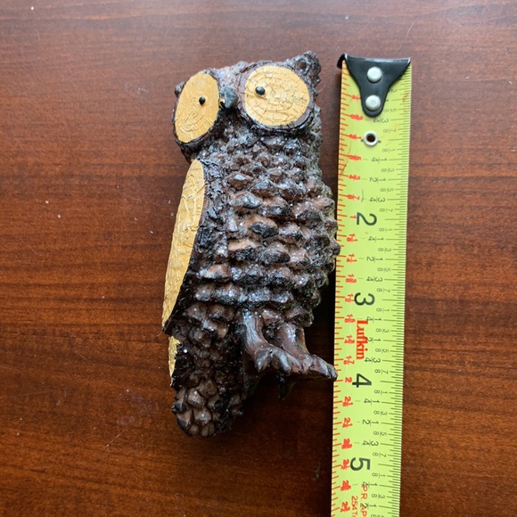 Cute little glittery Wooden Owl can be hung as an Ornament or sits on a table. - Picture 5 of 16